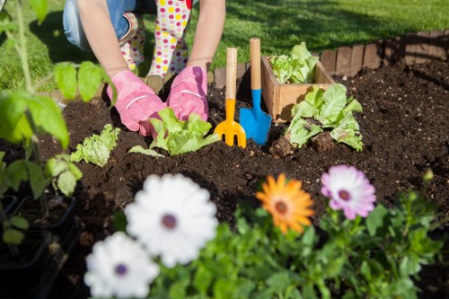 Free quote policy for Landscapers Charlton